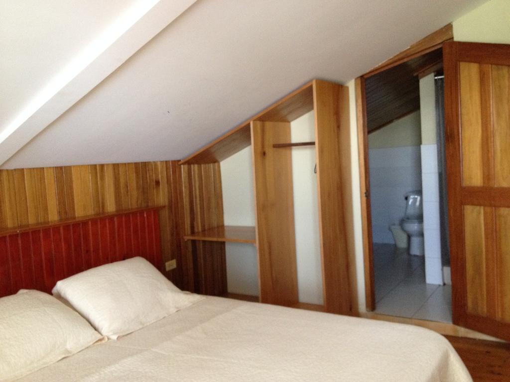 Hotel Posada Los Delfines Бокас Номер фото